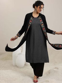 Libas - Black Solid Floral Embroidered Panelled Kurta with Attached Inner
