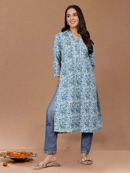 Varanga - Paisley Printed V Neck Straight Kurta