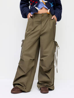Cider - Women's Low Rise Wide-Leg Cargo Palazzo Pants Olive