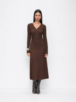 Cider - Metal Detail Women's V-Neck Ruched Textured Maxi Dress Brown