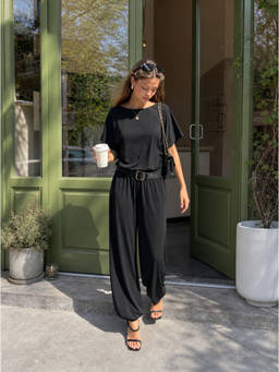 Cider - Cotton Blend Women’s Boat Neck Short Sleeve Jogger Jumpsuit Black