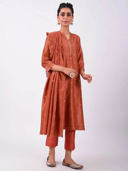 SMRITI GUPTA - Rust Banarasi Dupatta