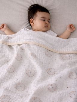 Little Surprise Box - Wreath Woolandsoft Quilted Cotton Winter Wrapper (0-8 Years)