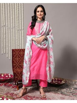 Varanga - Pink Floral Embroidered Chanderi Silk Kurta With Pant & With Dupatta (Set of 3)