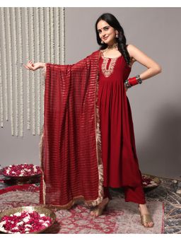 Varanga - Maroon Embroidered Strap Style Kurta With Tonal Pant And Dupatta (Set of 3)