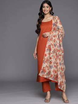 Varanga - Rust Solid Kurta Paired With Tonal Pant And Printed Dupatta (Set of 3)