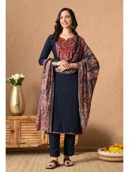 Gahan - Women Printed Regular Kurta with Pant & Dupatta