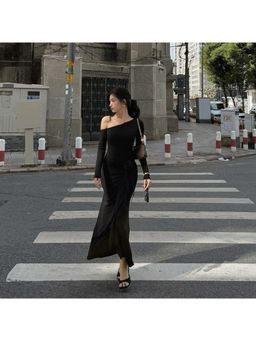 PARTIQ - Black Solid Full Sleeves Maxi Dress