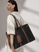 Black color option, Currently selected