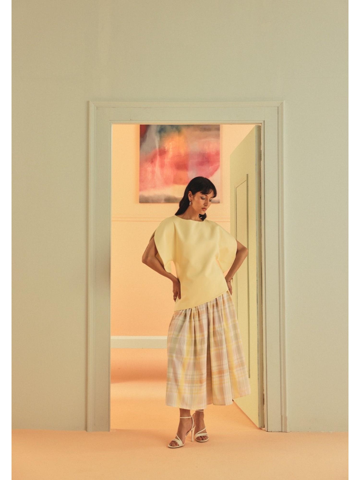 Eclaire Yellow Top