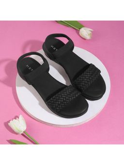 Metro - Women Black Casual Sandals