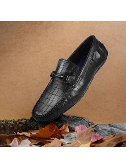 Mochi - Men Black Slip On Casual Loafers