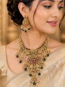 Gold color option, Currently selected
