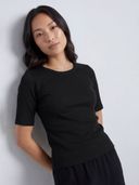 Black color option, Currently selected