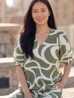 max - Green Women Printed Round Neck Premium Fit Versatile Top