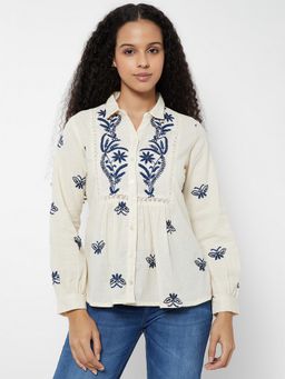 max - Off Women White Embroidered Collar Neck Classic Comfort Chic Top