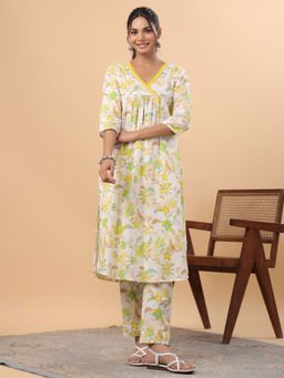 Janasya - Women White Cotton Printed A-Line Kurta with Pant (Set of 2)