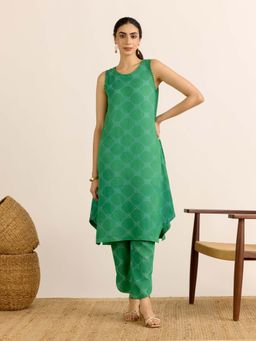 Aarke Ritu Kumar - Green Printed Round Neck Kurta & Pant