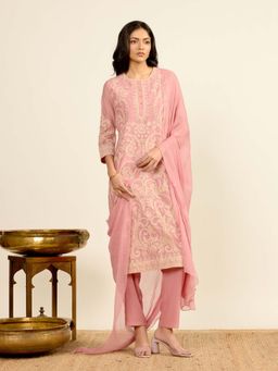 Aarke Ritu Kumar - Pink Embroidered Round Neck Kurta Pant with Dupatta