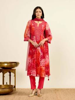 Aarke Ritu Kumar - Multi-Color Embroidered Round Neck Kurta Pant with Dupatta