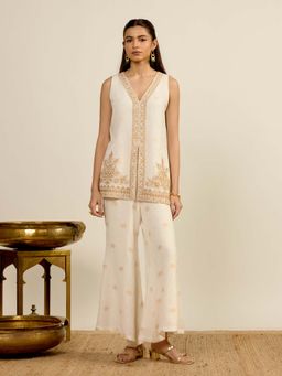Aarke Ritu Kumar - White Embroidered V-Neck Co-ord Set