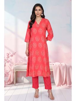 W - Red Floral V-Neck Kurta & Pant