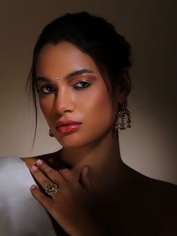 Dugran By Dugristyle - Kundan and Pearls Red and Cream Adjustable Ring