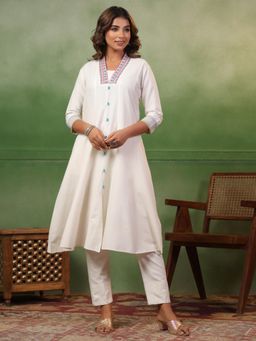 SPAN - White A-Line Printed Kurta with Pant