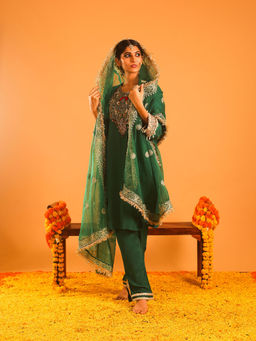 OHH CROW - Green Straight Length Kurta with Pant and Dupatta (Set of 3)