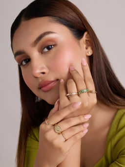 Pipa Bella by Nykaa Fashion - Gold and Green Flower Enamelled Rings (Pack of 7)