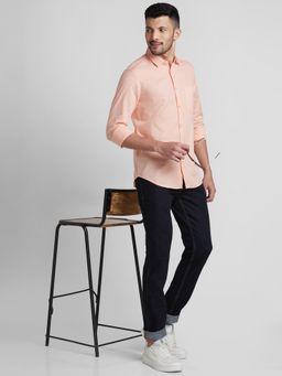 Globus - Men Salmon Solid Cotton Regular Fit Casual Shirt