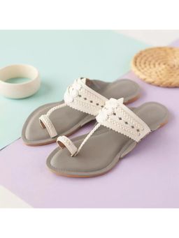 AUZORI - Women Stone Grey and White Two Coloured Kolhapuri - Grey