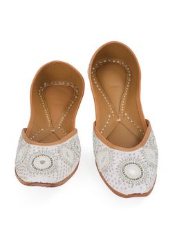 NR by Nidhi Rathi - White Pearl and Silver Handcrafted Leather Ethnic Juttis