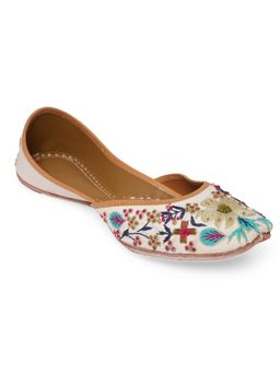 NR by Nidhi Rathi - White Multicolored Handcrafted Leather Ethnic Juttis