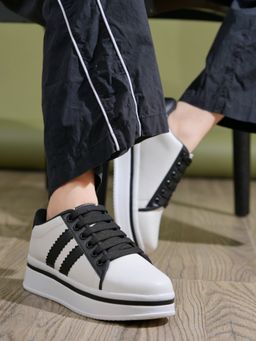 Shoetopia - Smart Casual Lace-up Trendy Black Sneakers