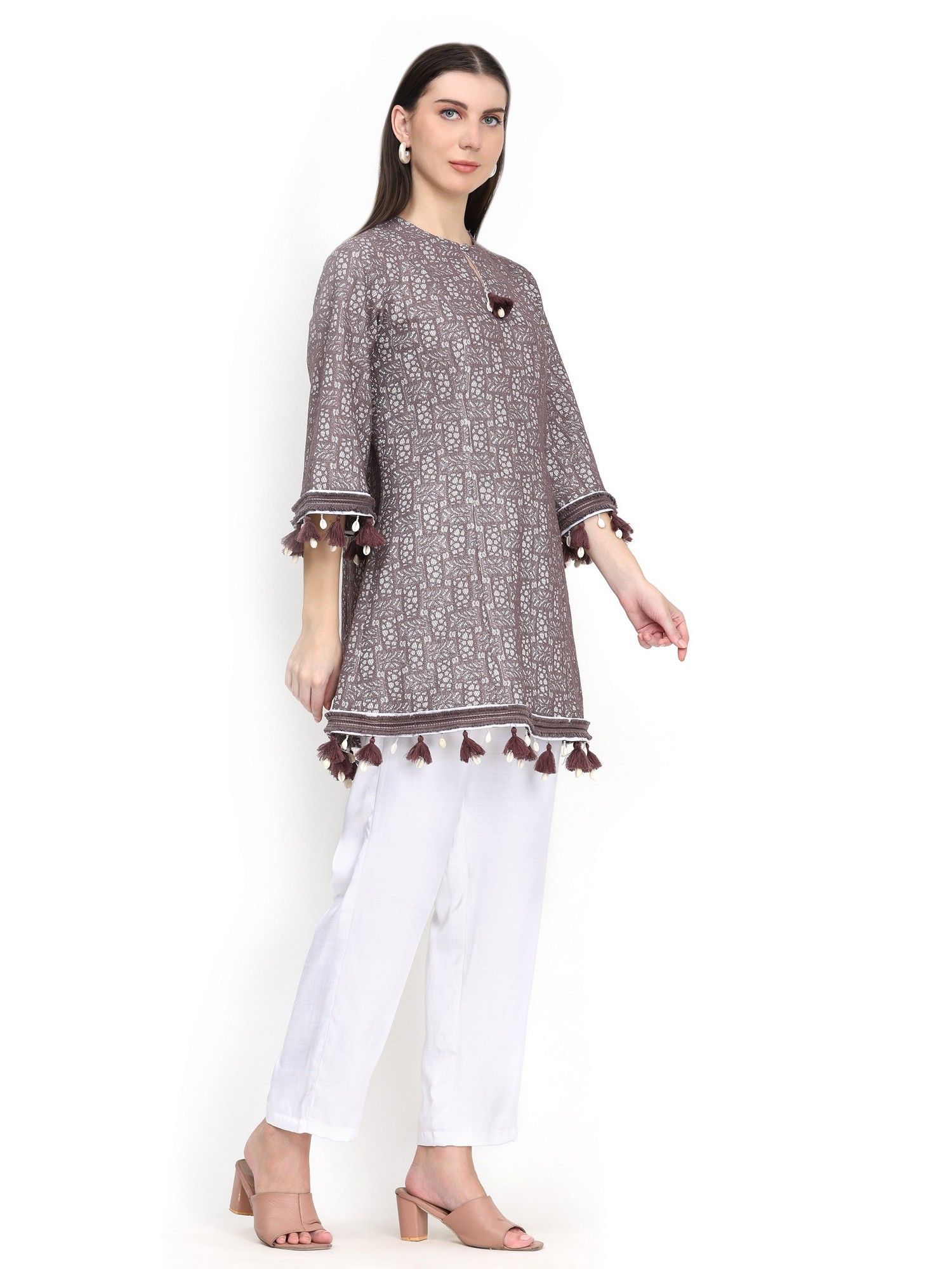 Shina Relaxed Fit Kurta with Pant