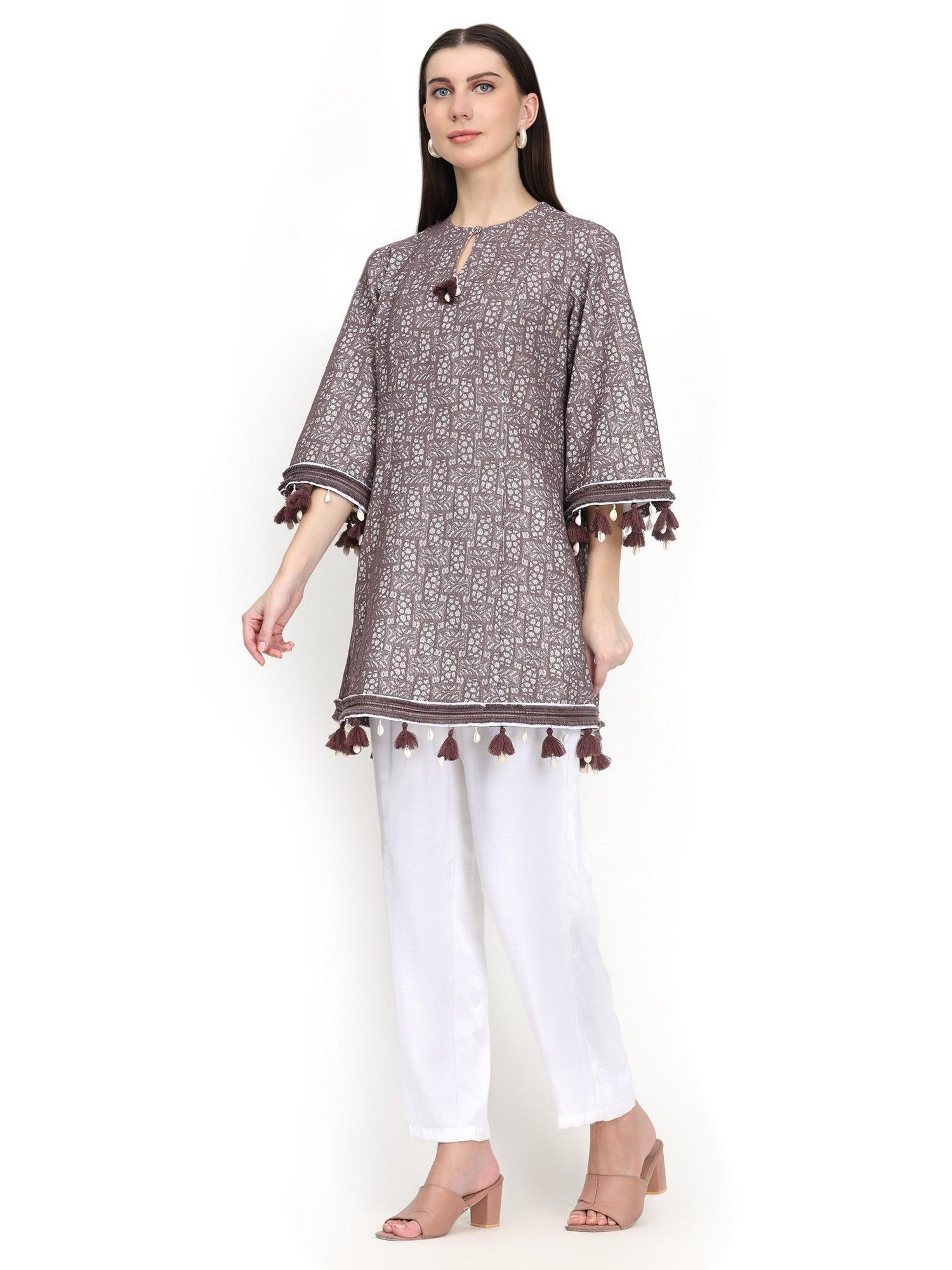 Shina Relaxed Fit Kurta with Pant