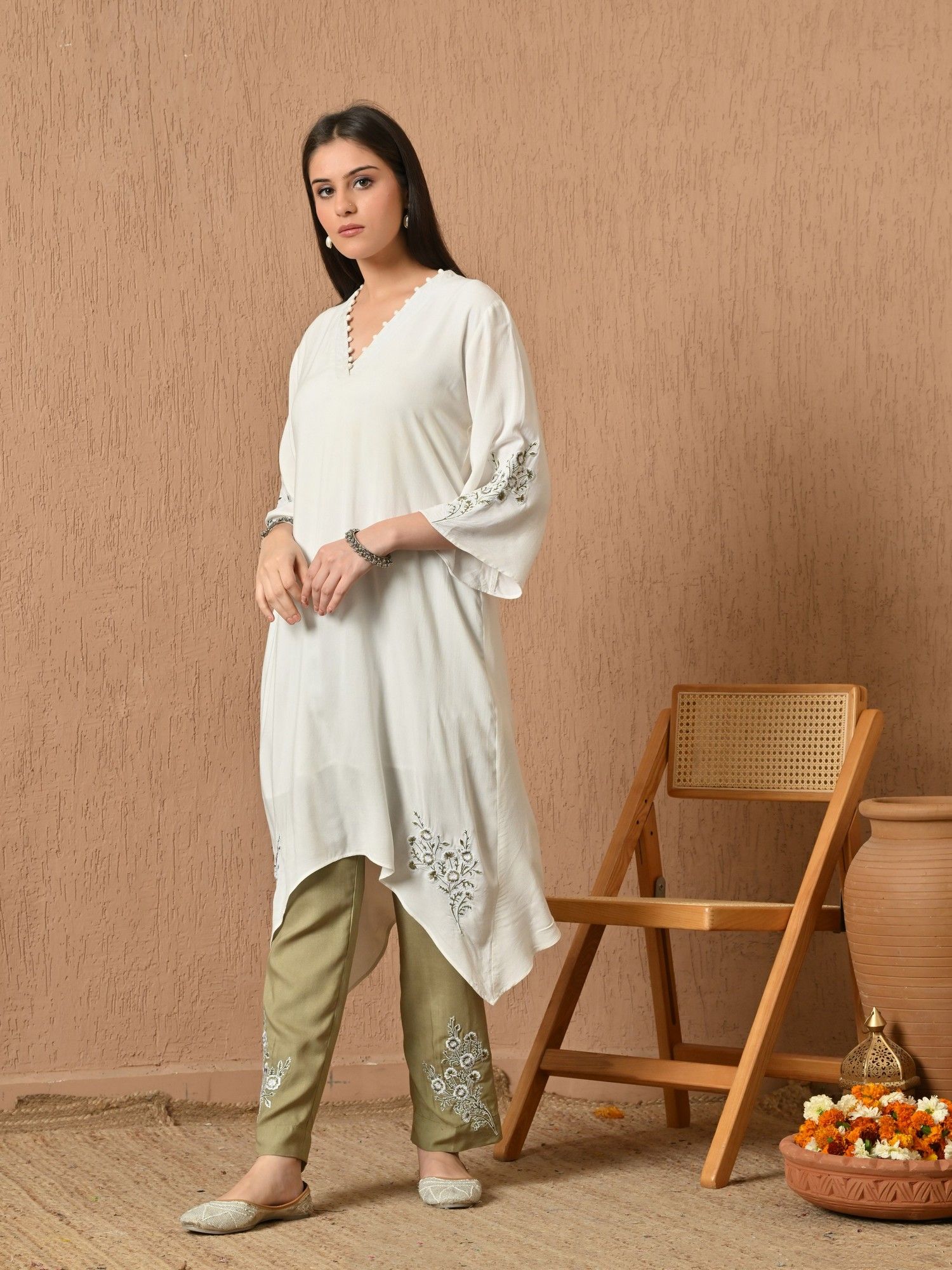 Rubisha Embroidered Rayon Kurta with Pant