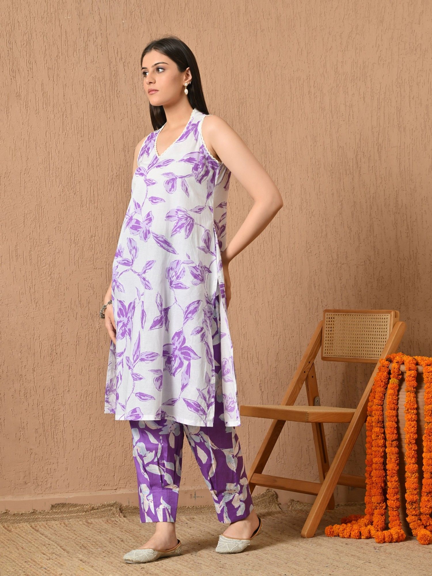 Shaanera Regular Fit Cambric Kurta with Pant