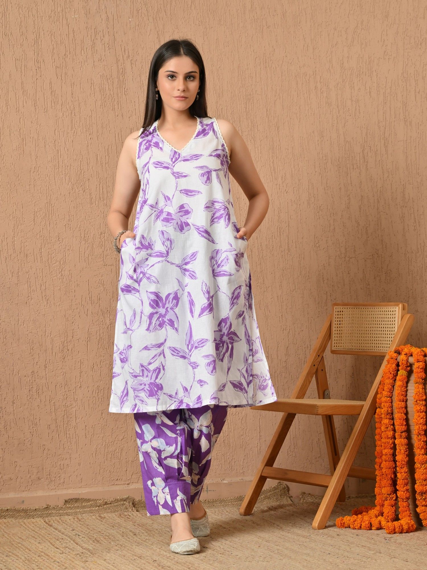 Shaanera Regular Fit Cambric Kurta with Pant