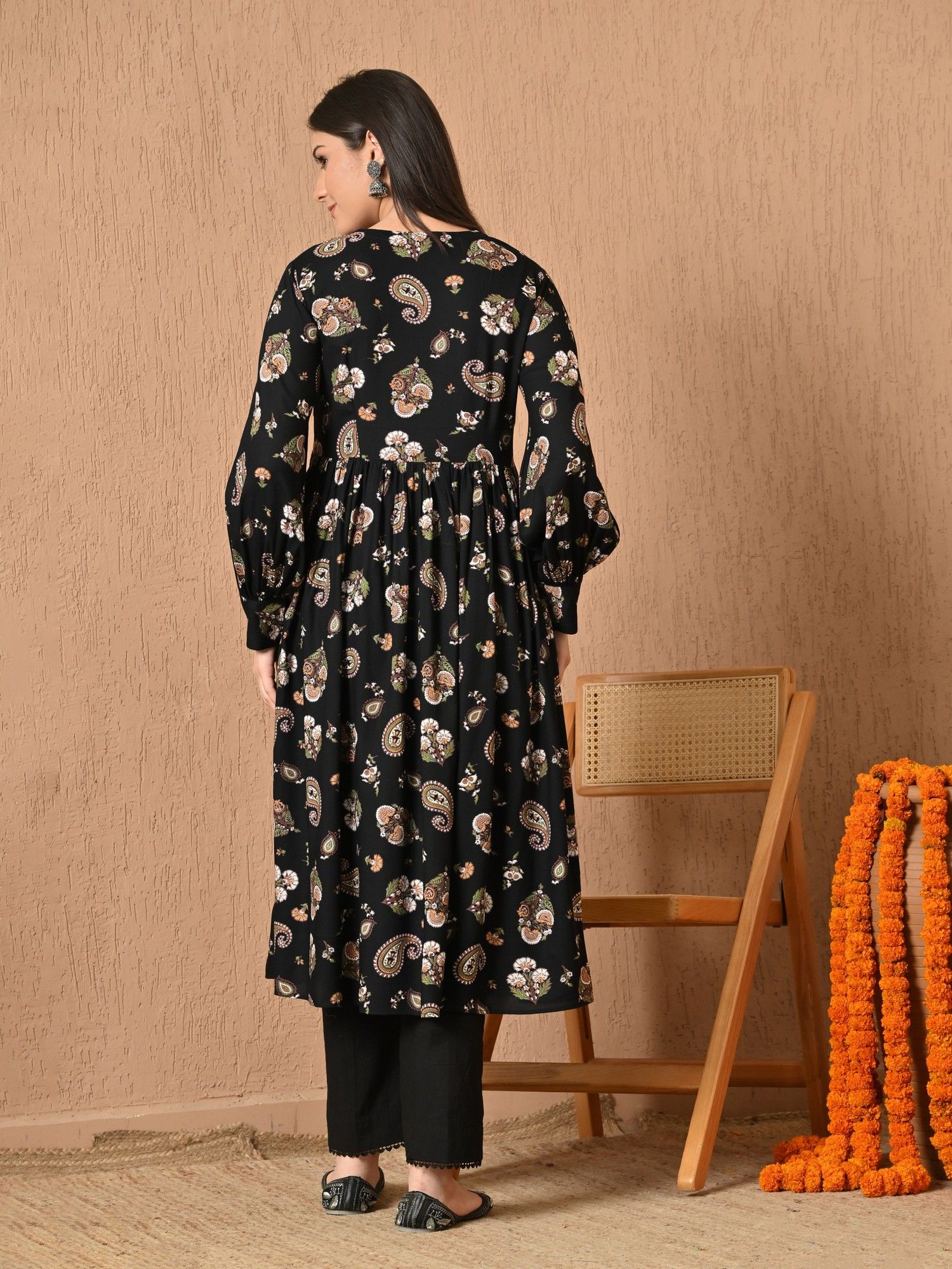 Isleen Flared Fit Printed Cambric Kurta with Pant