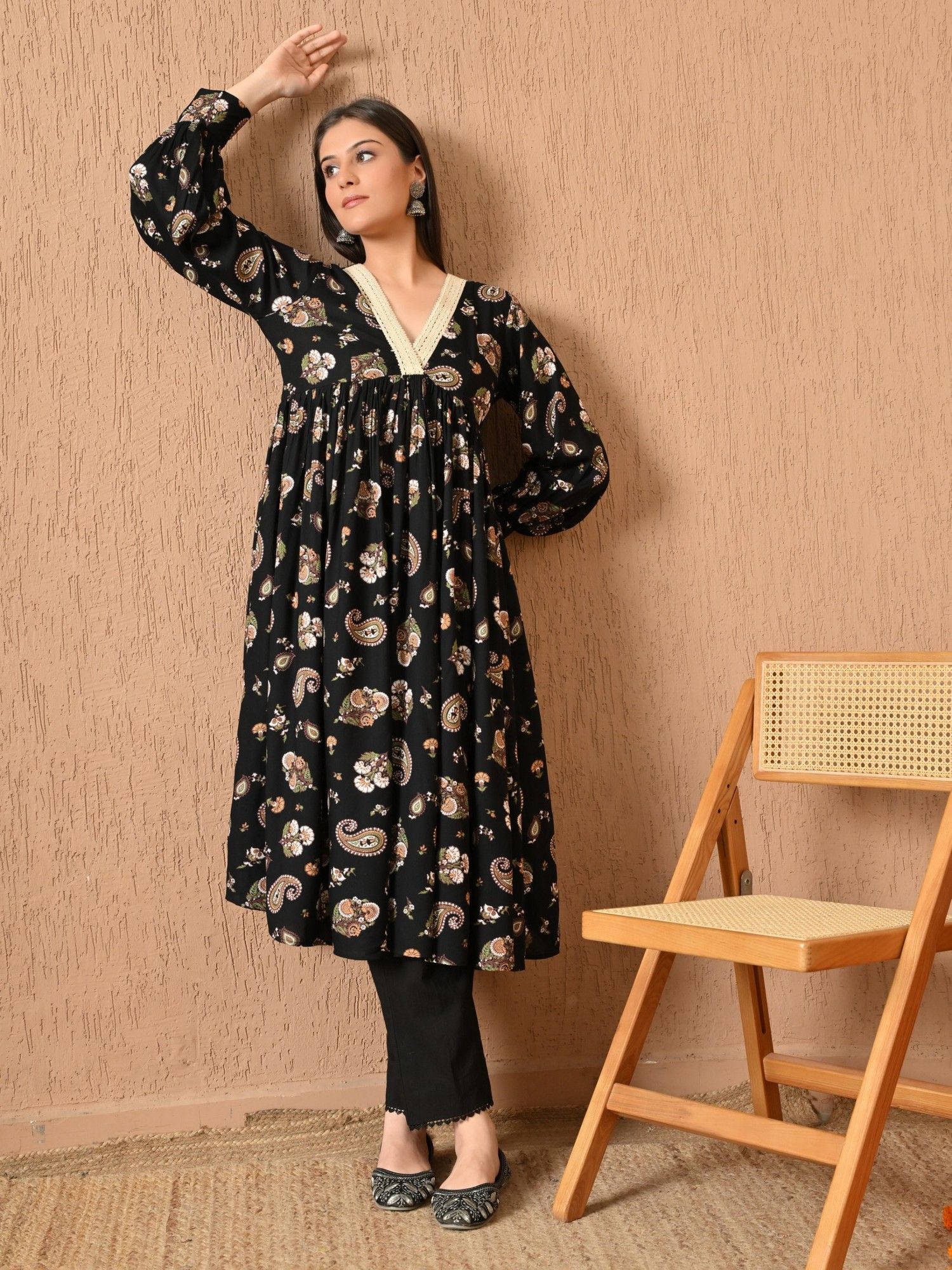 Isleen Flared Fit Printed Cambric Kurta with Pant