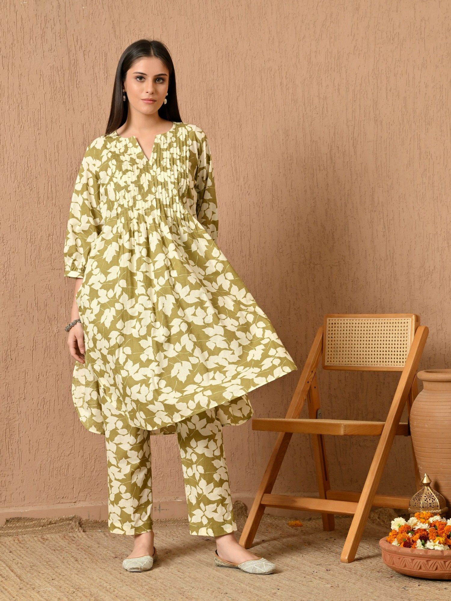 Thridha Flared Fit Printed Cambric Kurta with Pant