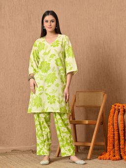 KELIN - Nisbat Relaxed Fit printed cambric Kurta with Pant
