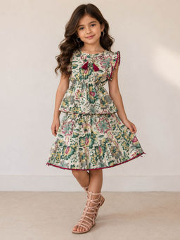 The Magic Wand - Cotton Woven Half Sleeves Floral Printed Laced Peplum Top With Skirt