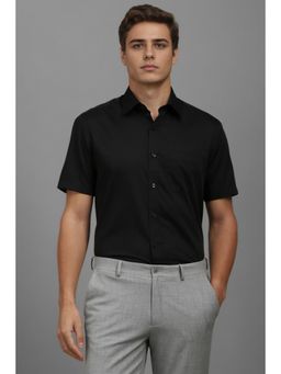 Louis Philippe - Men Black Classic Fit Solid Half Sleeves Formal Shirt