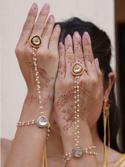 BINNI - White Royal Radiance Kundan Hathphools (Pack of 2)