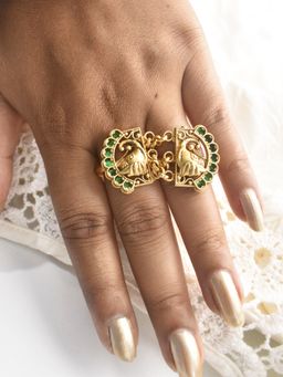 Peach Tassels - Green Hand-Carved Elephant Figural Double Band Ring