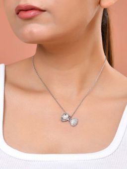 VOJ - White Elegant Silver-Plated Shell Design Necklace