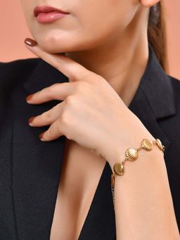 VOJ - Gold Plated Elegant Shell Shaped Bracelet